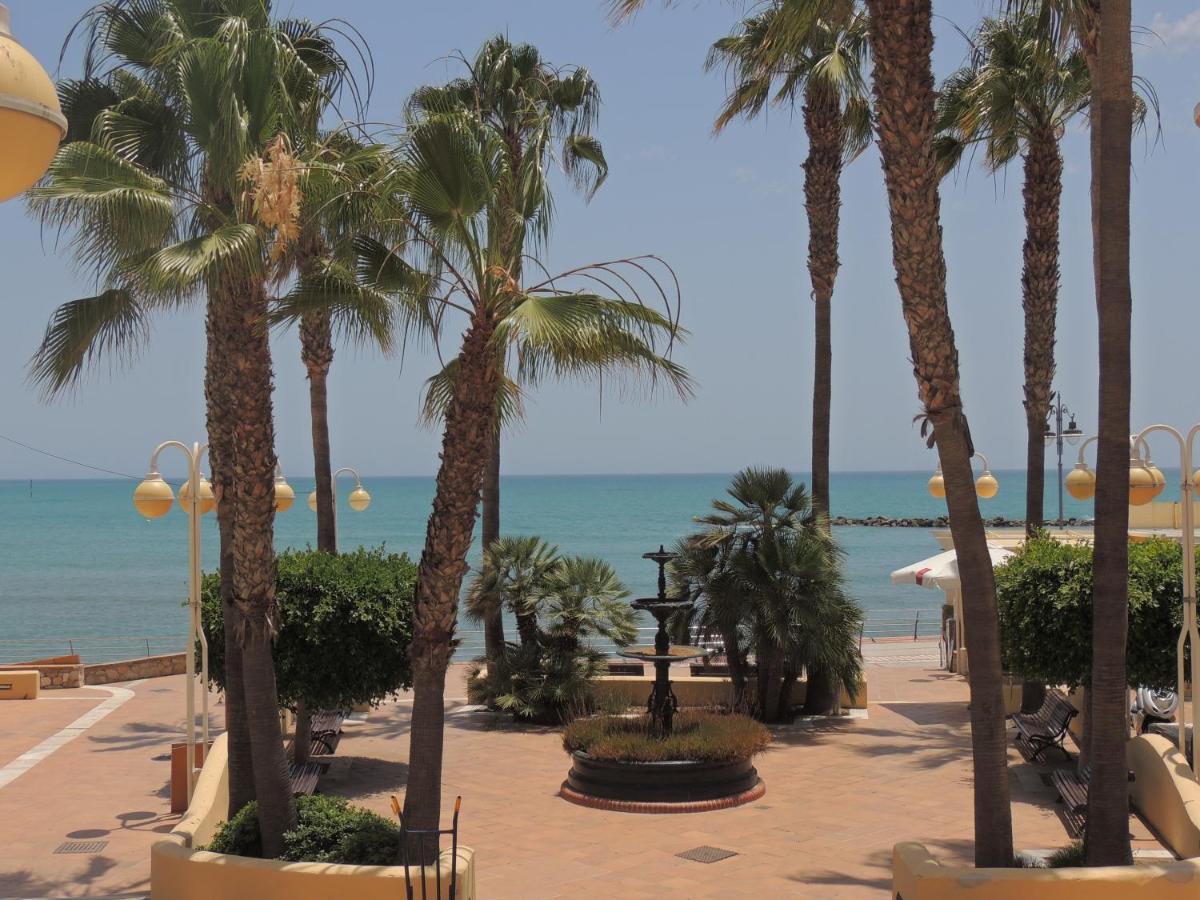 Апартаменти Las Gaviotas Beach - Playa - Sea Front - Frente Al Mar Бенальмадена Екстер'єр фото